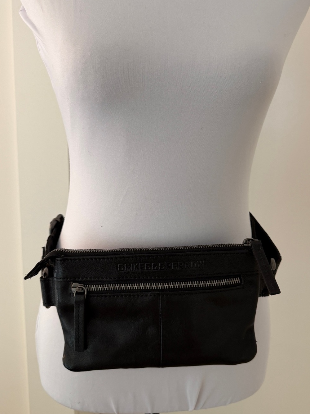 SPIKES & SPARROW Black Leather Belt Bag Adjustable Length Waist Hip Belt Unisex